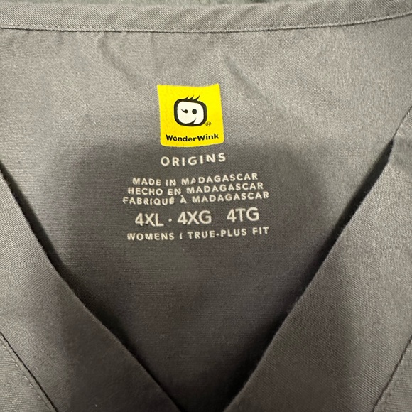 Grey uniform - Picture 2 of 4